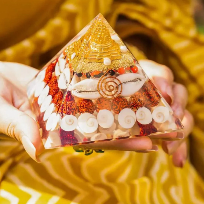 Crystal Gomati Chakra Shree Yantra Pyramid